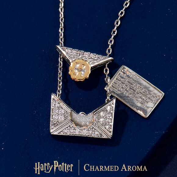 Harry Potter Hogwarts Acceptance Letter Necklace - Picture 2 of 3